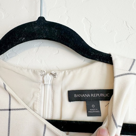 Banana Republic | Windowpane Business Sleeveless Sheath Midi Dress White Black 0 - Picture 5 of 6